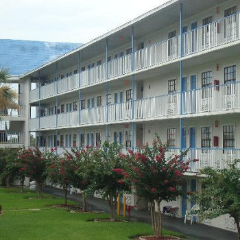Image of Econo Lodge Inn & Suites International Dr Hotel
