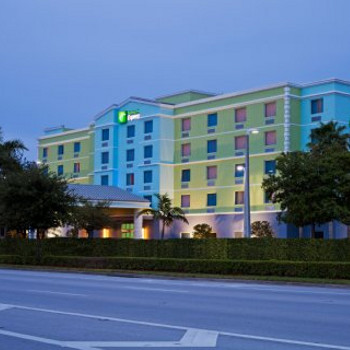 Image of Holiday Inn Express & Suites Fort Lauderdale