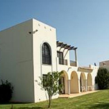 Image of Colina Village Apartments